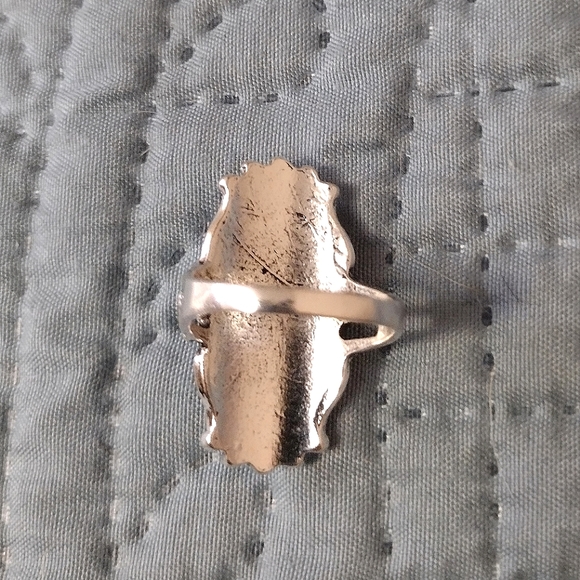 NWOB silver tone moonstone ring - Picture 8 of 8